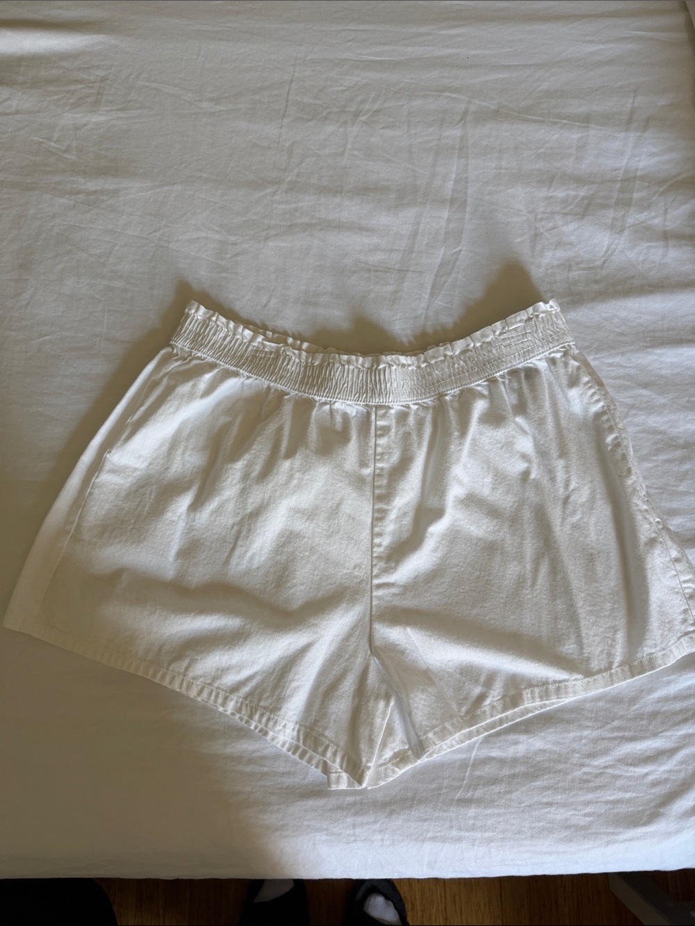Vanilla Star White Elastic-Waist Shorts